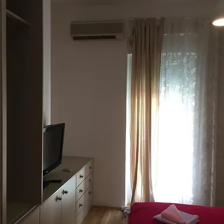 Deluxe Tanja * Pola
